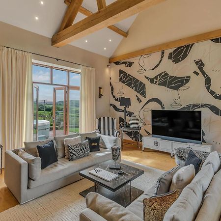 Hilltop View With Hot Tub Brecon Extérieur photo